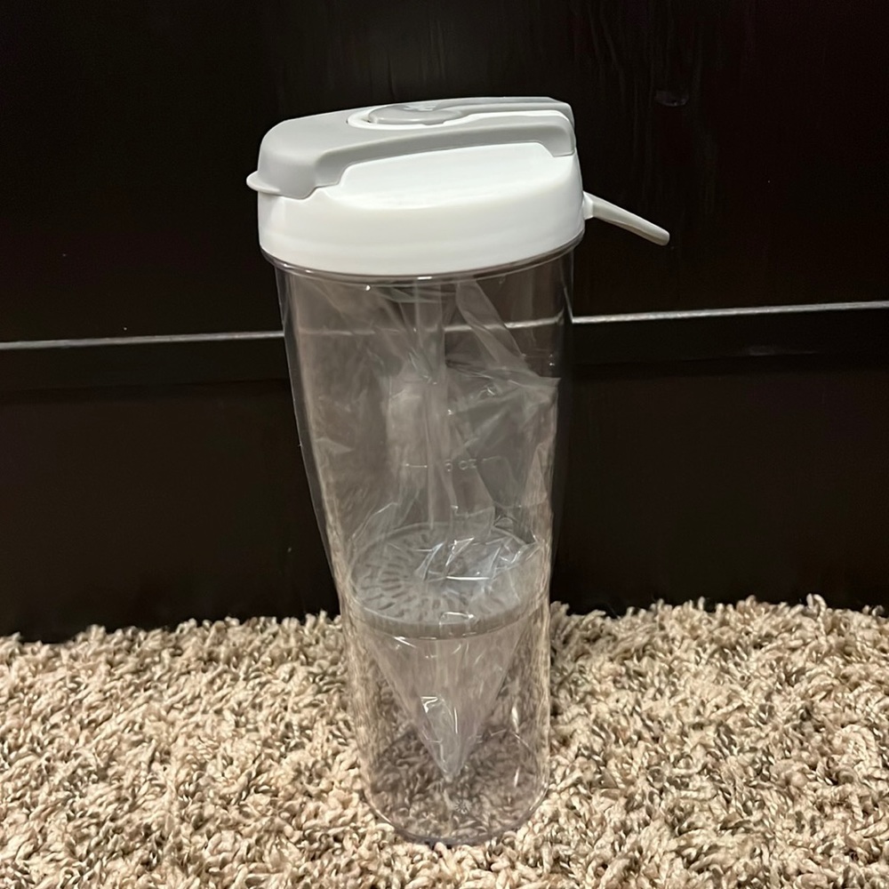 Pampered Chef Infusion Water Bottle